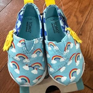 New TOMS Toddler Girl’s Blue Glow in the Dark Tiny Alpargata US Size 4C